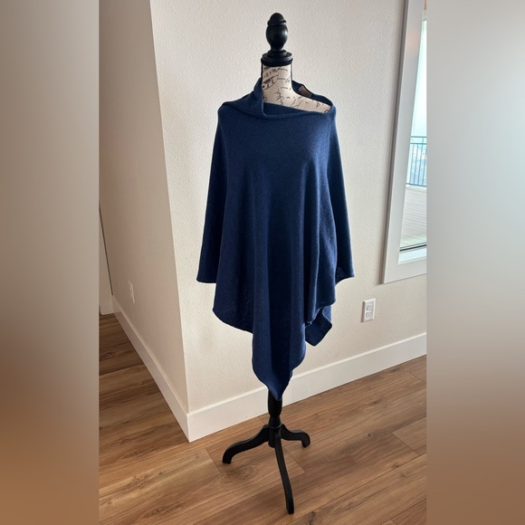 Blarney Woolen Mills Wool Poncho (One Size) Made in Ireland 🇮🇪 ☘️ - Picture 1 of 6
